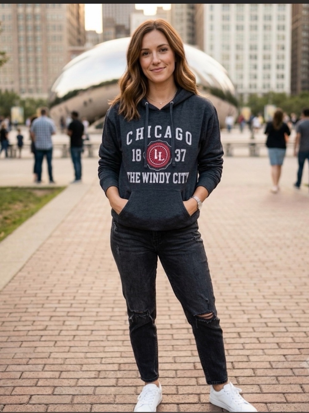 Zuni Sportswear Chicago Windy City Grey Hoodie Sweater Size Medium.